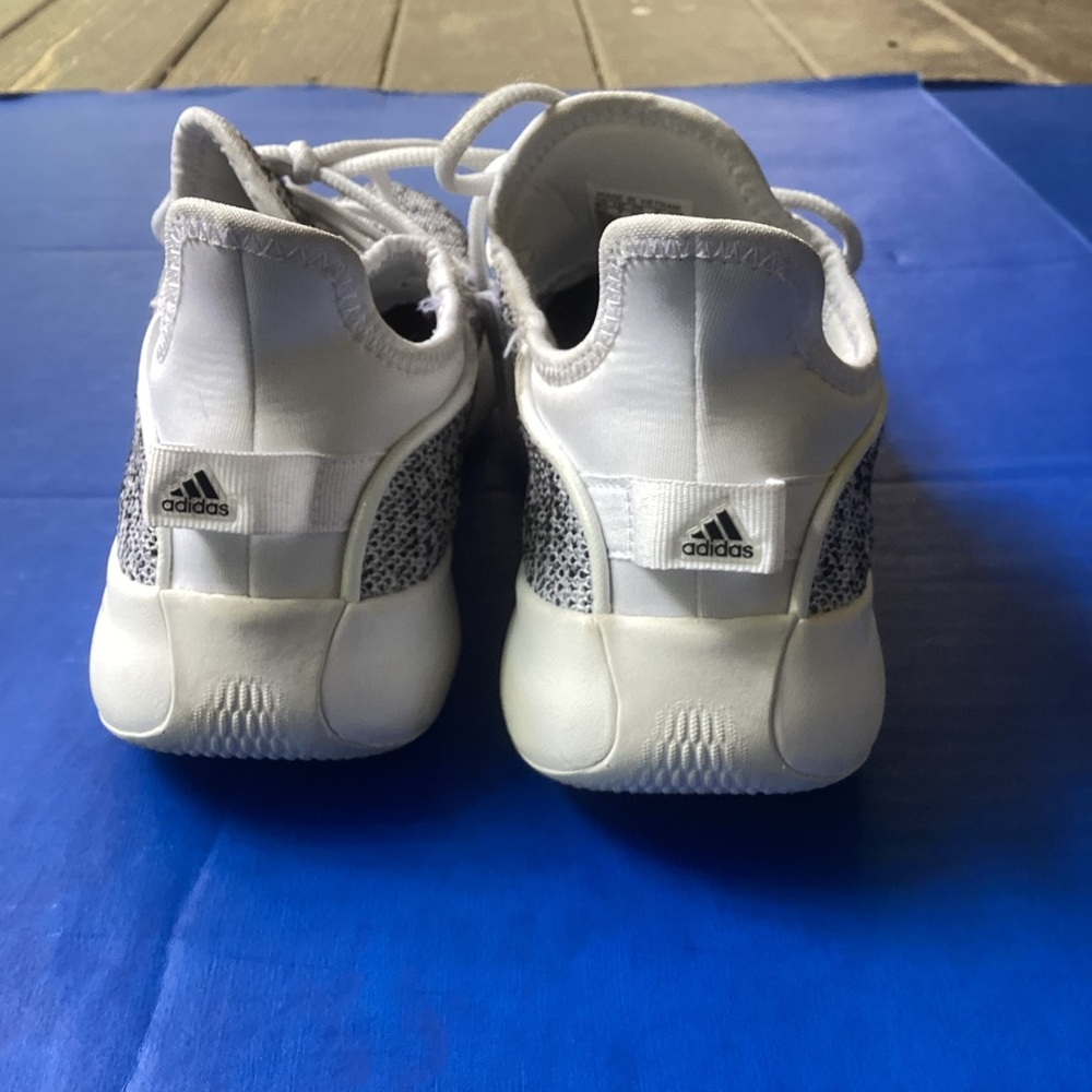 adidas Women's Gray Sneakers, size 8.5 - Picture 4 of 9